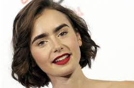 Lily collins hat verraten, dass das schreiben ihrer autobiographie, ihren wunsch, zum journalismus zurückzukehren, wiedererweckt hat. Interview Mit Lily Collins Ich Habe Nie Vom Promibonus Profitiert Panorama Stuttgarter Zeitung