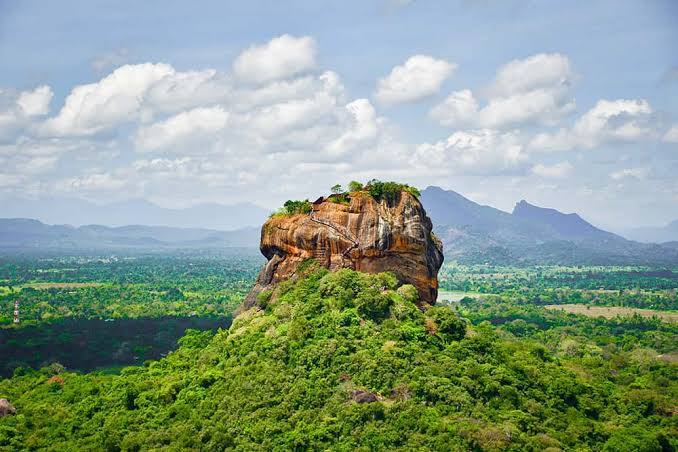Sri Lanka Travel Guide | Insider tips, hidden gems, itineraries and more