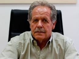 Ο αρχηγός που ψηφίζεις, δεν πάει για δουλειά. Proedros Adedy Kalamata Journal