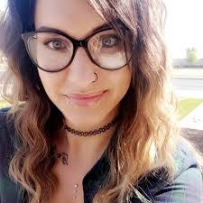 Sara Sharp's Instagram, Twitter & Facebook