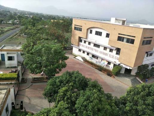 Shivneri School & Junior College, Junnar