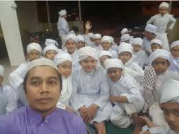 Maybe you would like to learn more about one of these? Siapakah Lelaki Di Dalam Gambar Pelajar Pelajar Tragedi Tahfiz Yang Menjadi Viral
