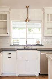 4cce9e45277fcaceeb01bb7eb09a9883 Jpg 1 200 1 799 Pixels Rustic Kitchen Sinks Small Kitchen Backsplash Kitchen Sink Window