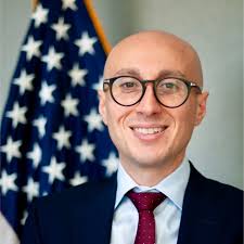 Larry Yusuf Email & Phone Number