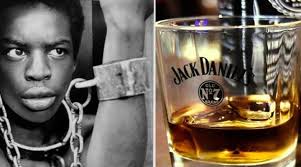 Um dos uísques mais vendidos do mundo foi criado por um escravo
