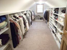 Ankleidezimmer Dachschrage Der Traum Jeder Frau Ankleide Zimmer Schrank Im Dachgeschoss Ankleidezimmer