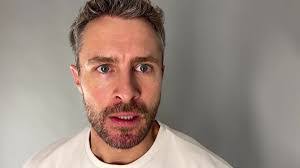 Jan Martin's Instagram, Twitter & Facebook