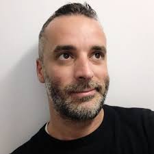 Bonjour, je suis à la recherche d'un designer graphique de mi février à mi… 