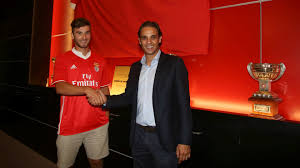 Gonçalo matias ramos is a portuguese professional footballer who plays for benfica as a forward. Goncalo Loureiro And Goncalo Ramos Sign With Sl Benfica Sl Benfica