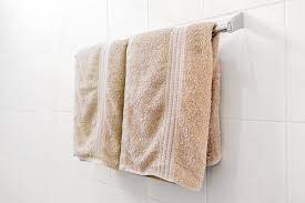 浴巾多久洗一次？4招不让浴巾发黄、长细菌| 共用| 洗浴巾| 清洗| 大纪元