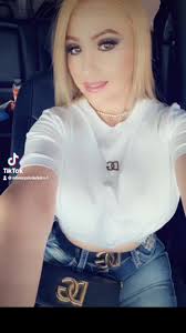 Fashion Outfits Showcase: Stylish Looks to Inspire You