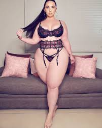 Josefina Vincenza - Free pics, galleries & more at Babepedia