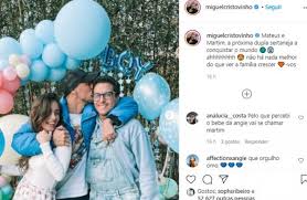 A boa notícia foi partilhada pelo casal na tarde deste domingo, 21 de fevereiro, nas redes sociais com uma fotografia a mostrar a barriguinha. Miguel Cristovinho Faz Brincadeira Com Nome Do Bebe De Angie Costa E Miguel Coimbra