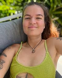 It's been a weird couple of weeks If I could put it into words, I'd call it  'blank brain syndrome' Like my brain has not wanted to participate in what  my body