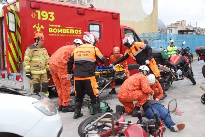 Bombeiros do RJ alertam para alto índice de acidentes e reforçam uso de itens de segurança por motociclistas