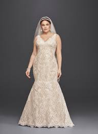 Thanks to lots of talented designers make bridals appear beautifully on the internet. 8 Sexy Wedding Gowns For Curvy Brides Bridalguide