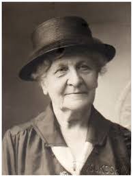 Jane Correll's Instagram, Twitter & Facebook