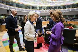 25 czerwca 1949 r.) jest austriacką byłą prawniczką, która. Brigitte Bierlein Vindobona Org Vienna International News