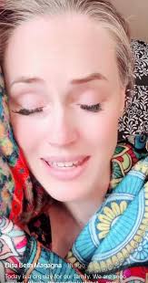 Girl needs to practice her applying/cleanning her lashes. They are so  gross! She doesn't care about hygiene. Looks like Elisa has taken in one of  her son's friend's for the school year