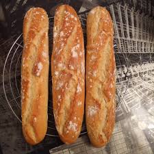 Baguettes Croustillantes Et Legeres Au Companion Mes Petits Essais Culinaires Recette Cuisine Companion Recettes De Cuisine Recette Companion Moulinex