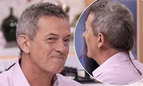 This Morning viewers react to Matthew Wright styling his lockdown locks  into a plait