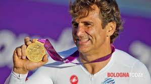 Alex Zanardi torna a casa: dimesso dall'ospedale di Vicenza