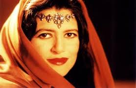 HÁ MAVDIL (TRADUÇÃO)