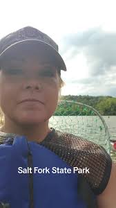 Who gets Kayaks for their anniversary?!?! This couple 🙋‍♂️🙋‍♀️😂  Officially obsessed with being