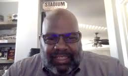 Guest : Mike Lindo -Detroit Pistons Director of Player and Family  Engagement