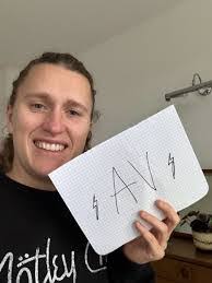 Mara Meier's Instagram, Twitter & Facebook