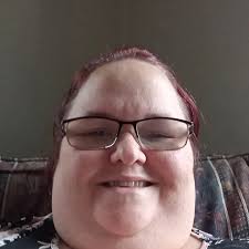 Lacey Buckingham's Instagram, Twitter & Facebook