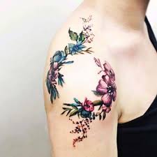 Cicekli Omuz Dovmesi Floral Shoulder Tattoo Floral Tattoo Shoulder Shoulder Tattoo Tattoos