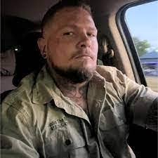 Darrell Ralls's Instagram, Twitter & Facebook