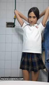 Colegiala Buenarda + Vídeo Buscado • SrGanzo