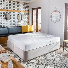 Ev Tekstili Panosundaki Pin