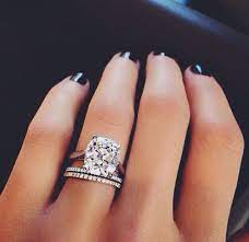 43 Stunning Engagement Rings She Ll Love Wedding Rings Wedding Rings Engagement Round Solitaire Engagement Ring