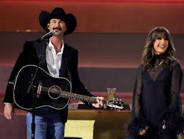 Riley Green On Elle Langley: How They Met - Backstage Country