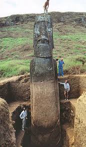 Star Gates Statues In Easter Island Just One Of Them There Are More And Nobody Knows Who Made Them And What Was The Reason Archaologie Geschichte Insel