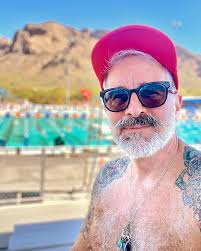 For my birthday I thought a post with a portrait with our new puppy,  Ginger, would be sweet. Ginger had her own ideas… 🐶❤️🌈😂