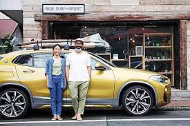 サーフィンから始まるふたりの一日 bmw x2がそんな日常をさらに輝かせる ジムニー クロスカントリー オマージュ