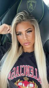 Juanita Bain's Instagram, Twitter & Facebook