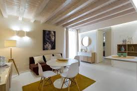 Perencanaan membuat lantai carport batu alam sangat diperlukan bagi anda yang menginginkan lantai carport nya lebih eksentrik. Stesicoro Exclusive House Catania Harga Terbaru 2021