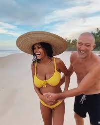 Born tina kunakey di vita on 5th april, 1997 in toulouse, france, she is famous for hooking up with. Tina Kunakey Cassel Lepouse De Vincent Cassel Attend Son Premier Enfant Felicitations A Eux Congratulations T Vincent Cassel Tina Kunakey Pregnant Couple