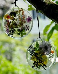 We can preserve flower preservation for a low cost. Preserving Flowers In Resin Happy Family Art