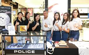 It was established in 1984, as a member of stelux group of companies, who owns largest professional optical retail network in hong kong. Police Stamp Your Style Sin Kwang
