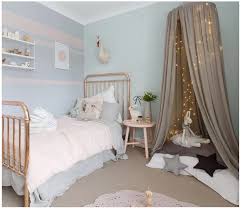Lantai Kayu Rumah Malang Cat Kamar Tidur Menenangkan Untuk Kamar Tidur Sempit In 2020 Bedroom Paint Colors Cozy Living Room Design Girl Bedroom Designs