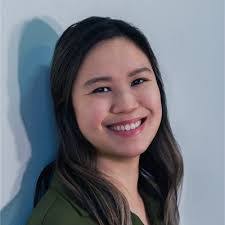 Holly Borham's Instagram, Twitter & Facebook