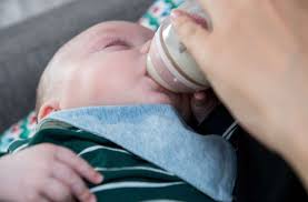 Stoffe ungehindert ins gehirn eindringen und dort schaden anrichten können. Babyflaschen Aus Kunststoff Flaschen Babys Nehmen Taglich Ein Bis Zwei Millionen Mikropartikel Auf Wissen Stuttgarter Nachrichten