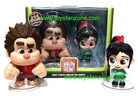 After an idyllic intro where the two best friends while away their days in their familiar realm. Hot Toys Ralph Breaks The Internet Cosbaby