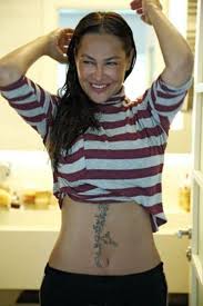 Hülya Avşardan seksi pozlar - Foto Analiz